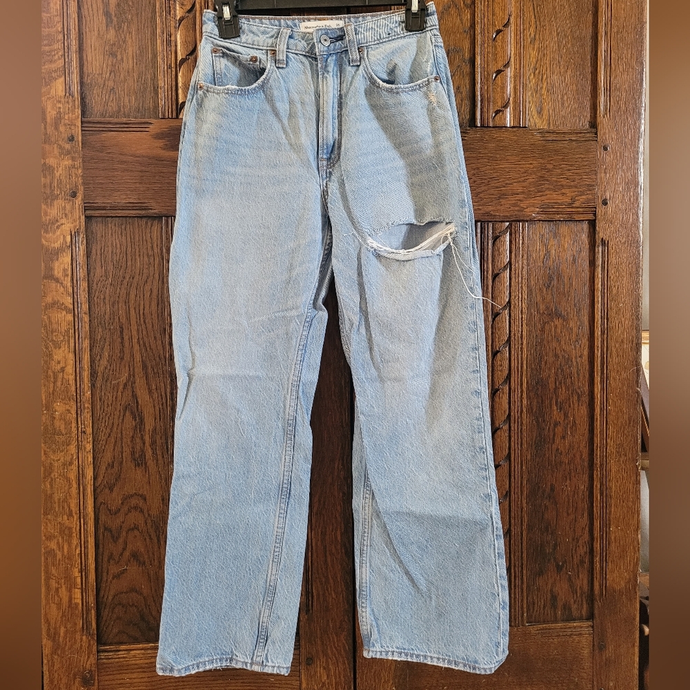 Abercrombie & Fitch The Loose High Rise Jeans